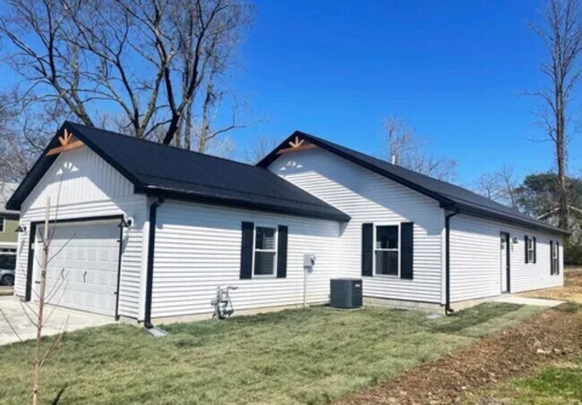 Building Photo - New 3-bedroom home!