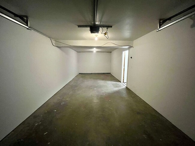 Building Photo - 1724-1726 Lenard St