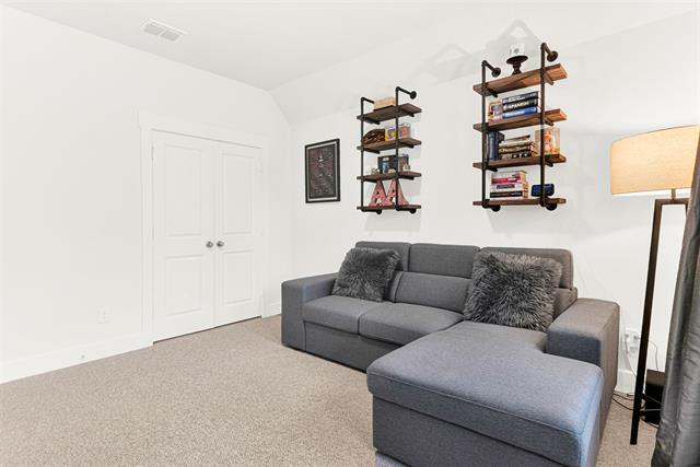 Building Photo - 7717 Reis Ln