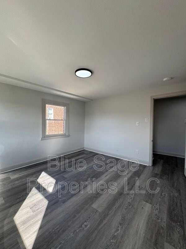 Building Photo - 1229 Wilson Dr