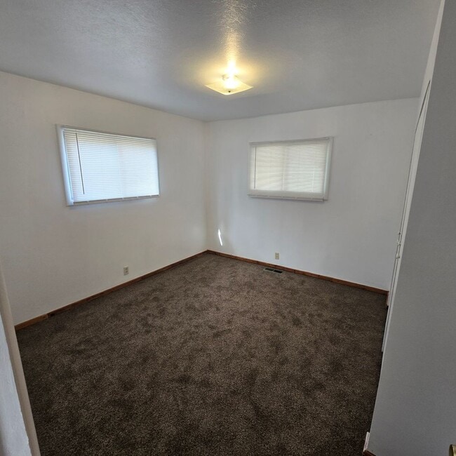 Building Photo - 1000 California Ave