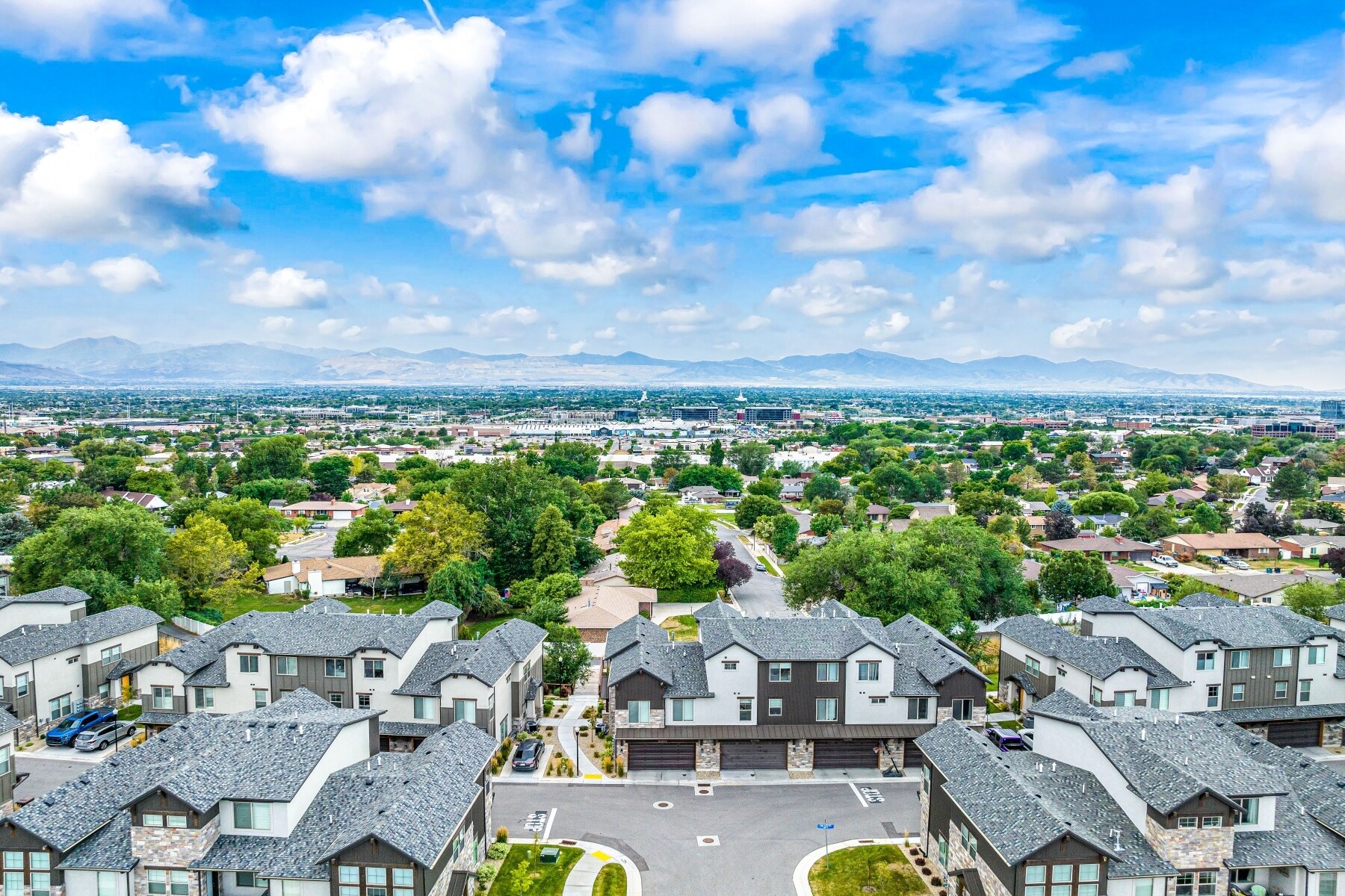 Building Photo - 10374 S Sage Canal Way