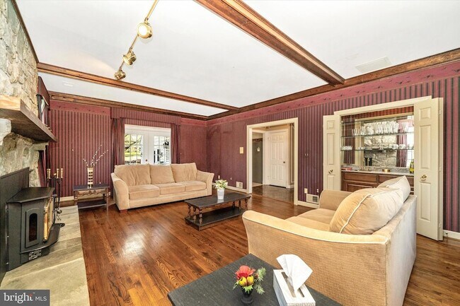 Building Photo - 12929 Esworthy Rd