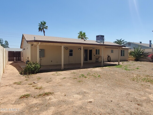 Building Photo - 3624 E Hearn Rd