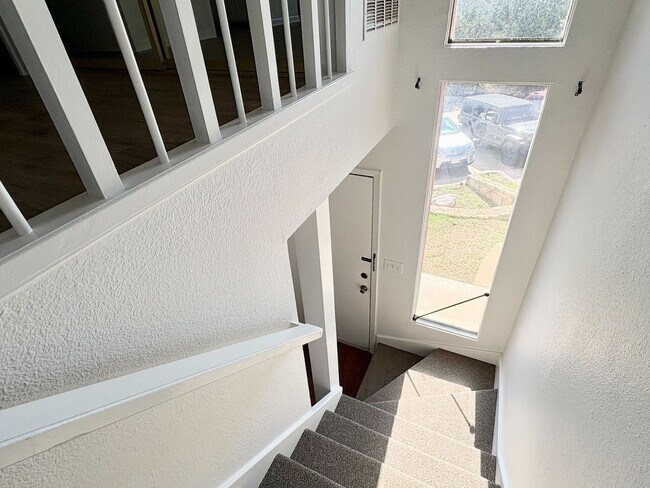 Building Photo - ***2 Bedroom 3 Bathroom Townhome for Lease in Horseshoe Bay, TX.***