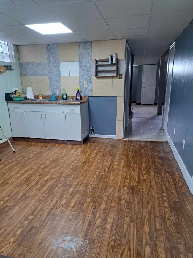 Building Photo - 205 N Ware Chappel Rd