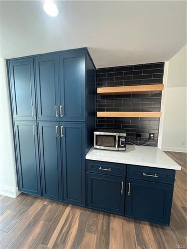 Building Photo - Beautifully Maintained Home