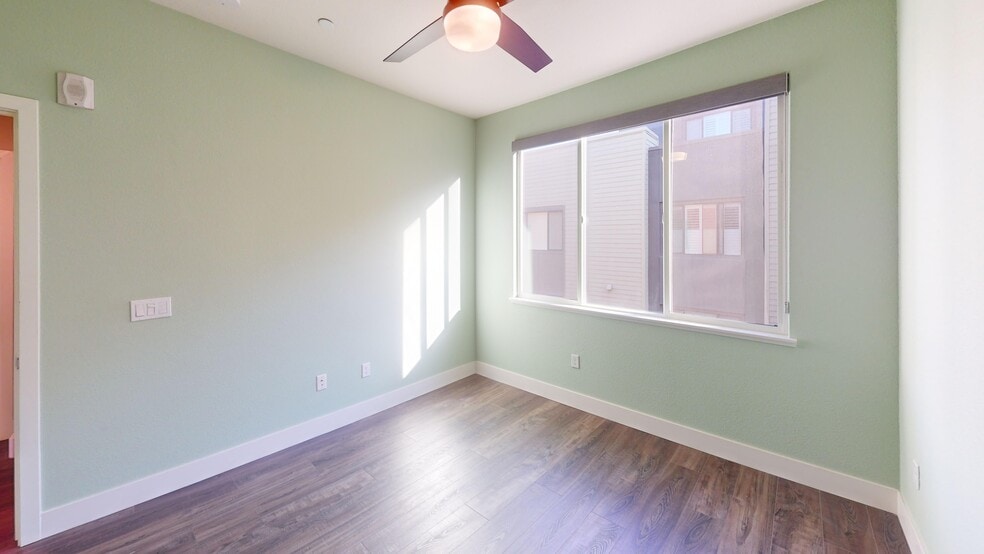 Building Photo - 44819 S Grimmer Blvd