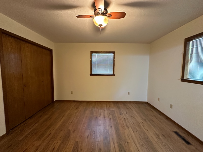 Building Photo - 1501 Carolyn Dr