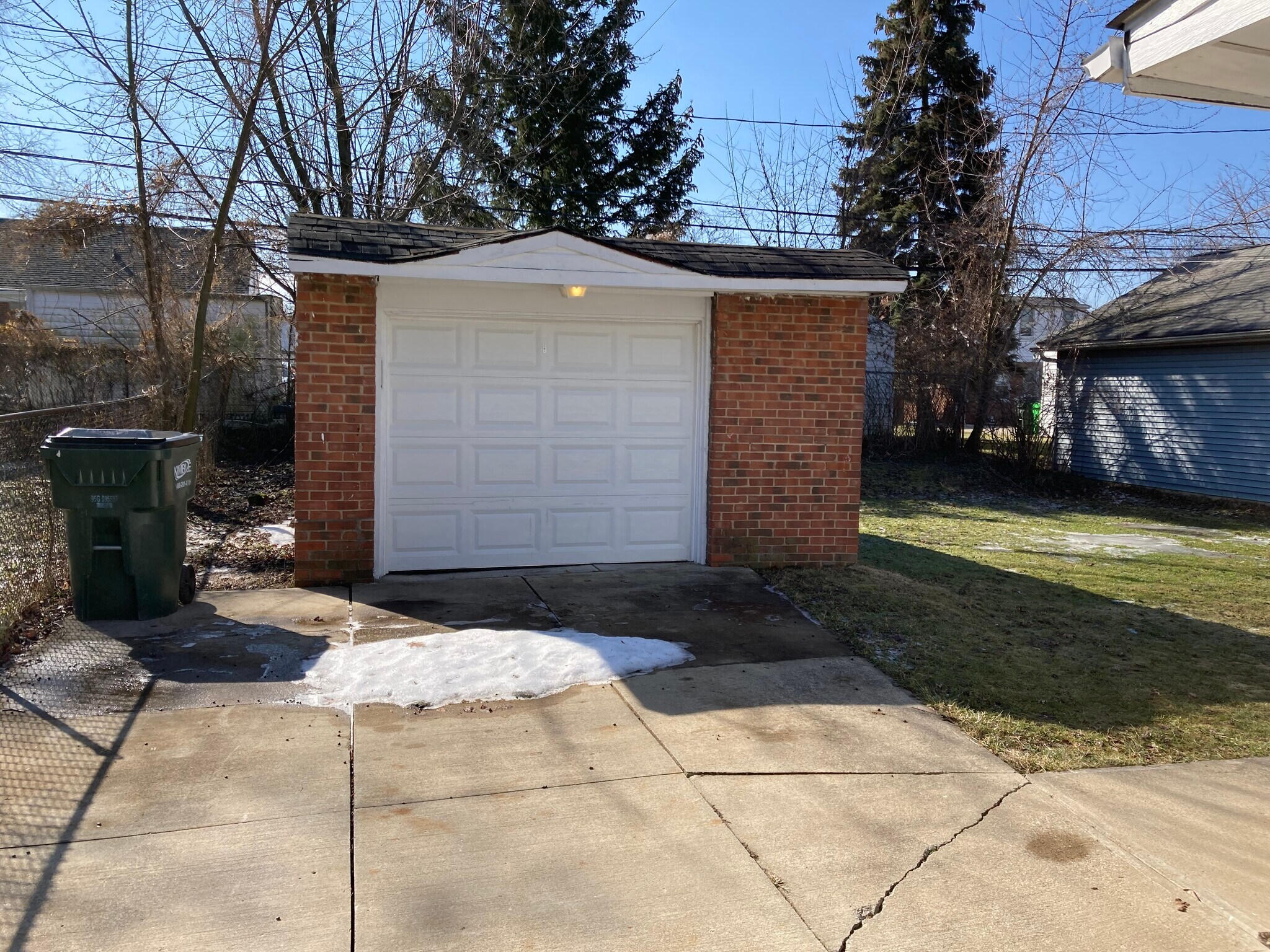 Garage - 4172 Lambert Rd