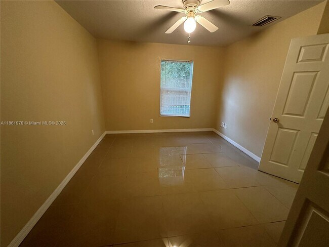 Building Photo - 5548 Birdsong Ln