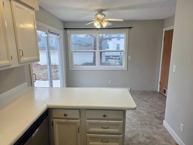 Building Photo - 4405 68th St