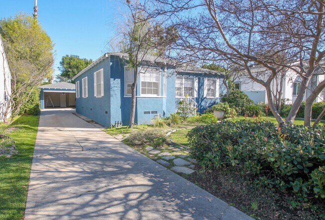 Building Photo - Remodeled 3-Bed Charmer Steps from Ventura Blvd
