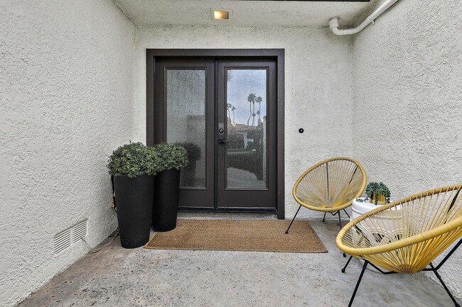 Building Photo - 27 Cll Encinitas