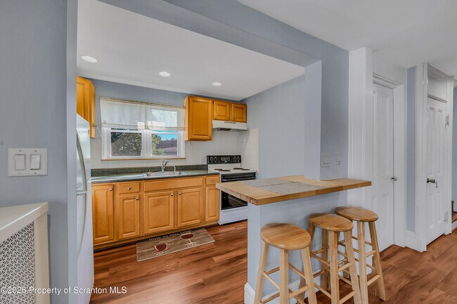 Building Photo - 1724 Monsey Ave
