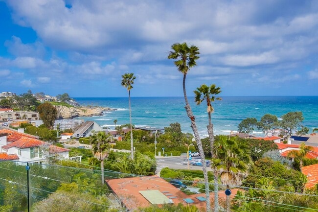 Building Photo - Gorgeous luxury flat with ocean view in La Jolla. Gustavo Lopez