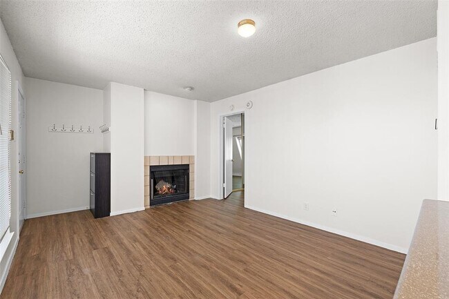 Building Photo - 3115 Helms St