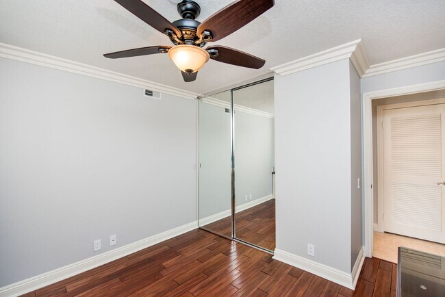 Building Photo - Beautiful Newport Beach Condo