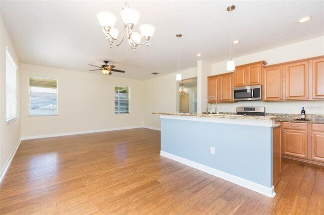 Building Photo - 20101 Oakflower Ave