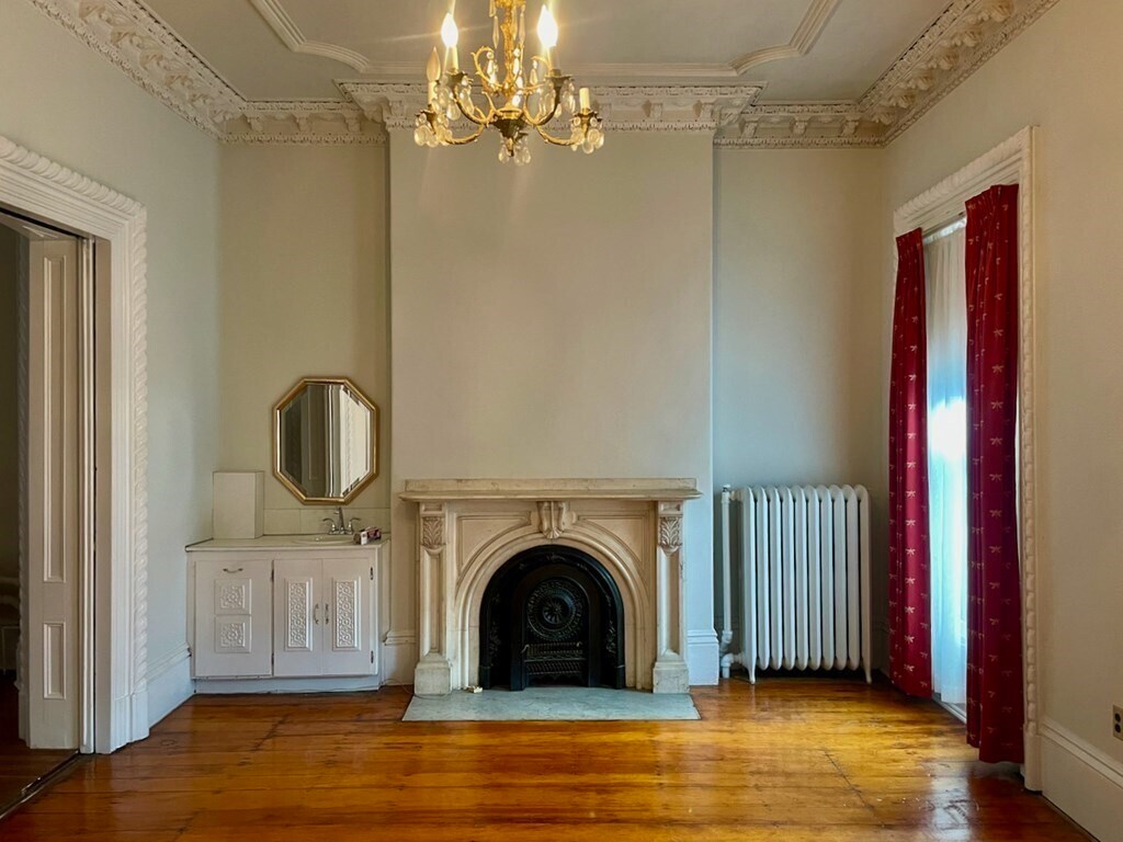 Building Photo - 36 Upton St