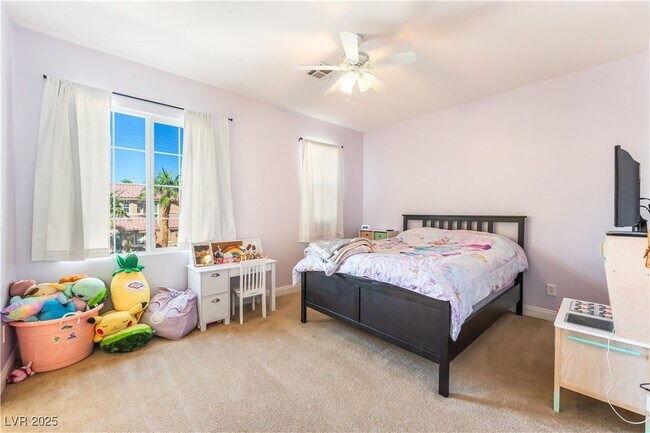 Building Photo - 1005 Windwalker Ave