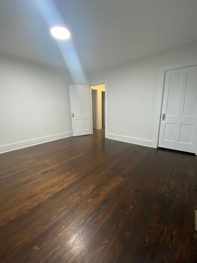 Building Photo - 205 Church St