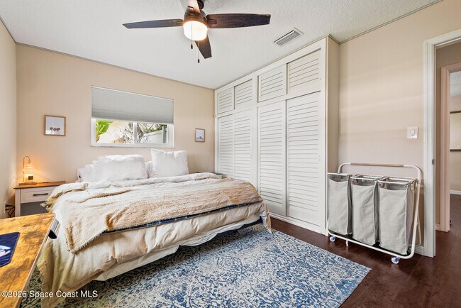 Building Photo - 2502 Plantation Dr