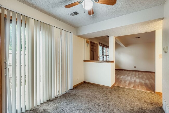Building Photo - Stunning 3/2.5 home in Arvada!