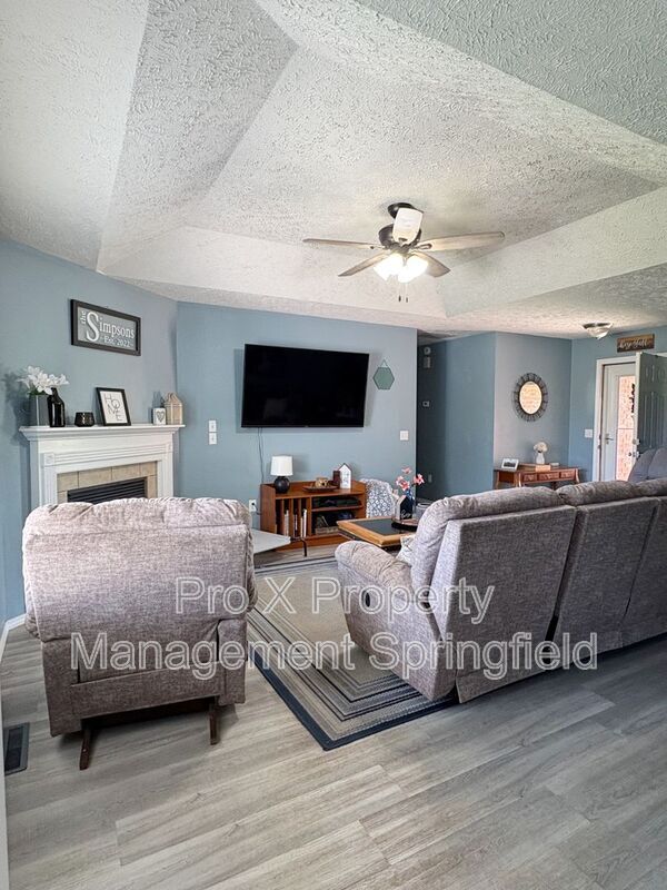 Building Photo - 4444 N Farm Rd 157