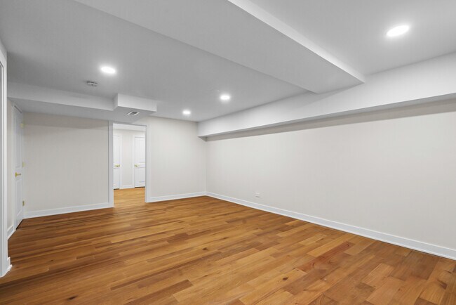 Building Photo - 628 Martin Ln