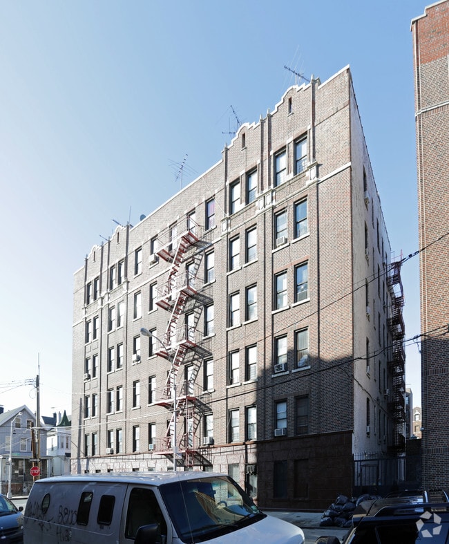 Building Photo - 2735-2737 Marion Ave