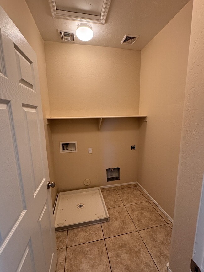 Building Photo - 18 W Desert Vista Trail