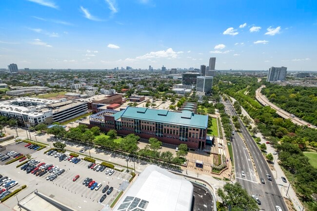 Building Photo - 1711 Allen Pkwy