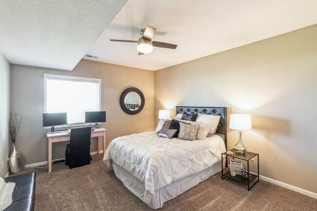 Building Photo - 1588 Foxtail Dr SE