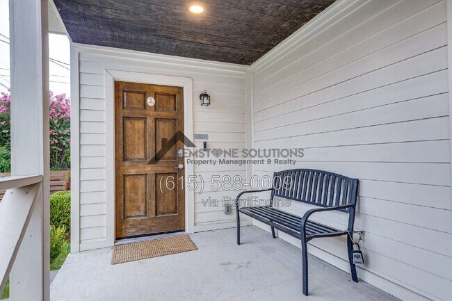 Building Photo - 1516 23rd Ave N