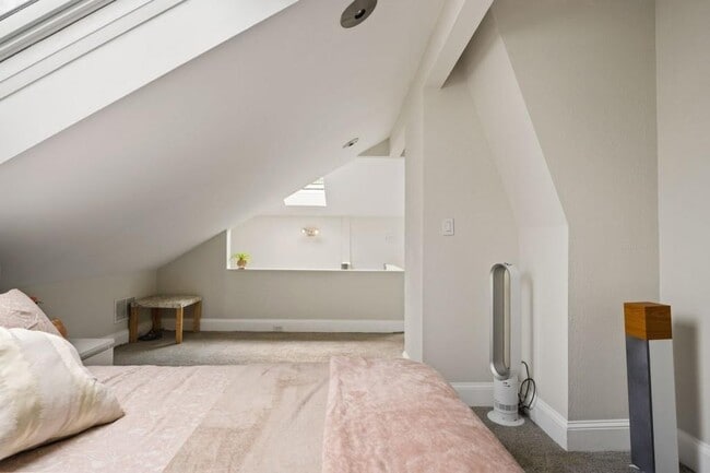 Building Photo - 2840 Peachtree Rd