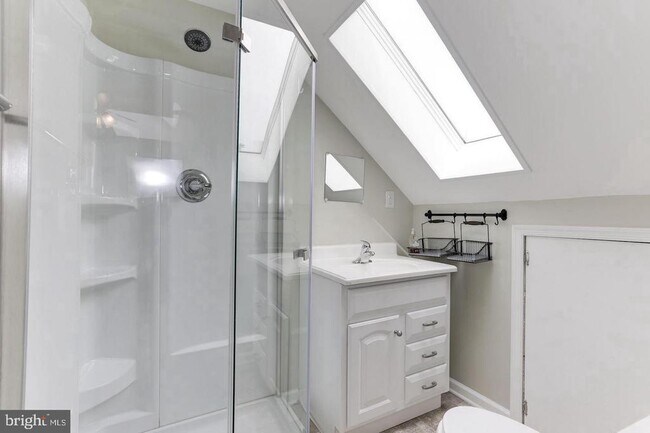 Building Photo - 1759 N Cliff St