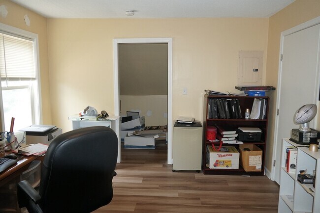 Building Photo - 170 Middleboro Ave