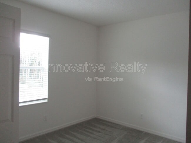 Building Photo - 6791 Tussilago Way