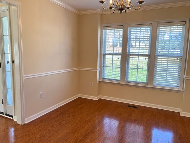 Building Photo - 3 Bedroom | 2.5 Bath Home in Holly Springs...