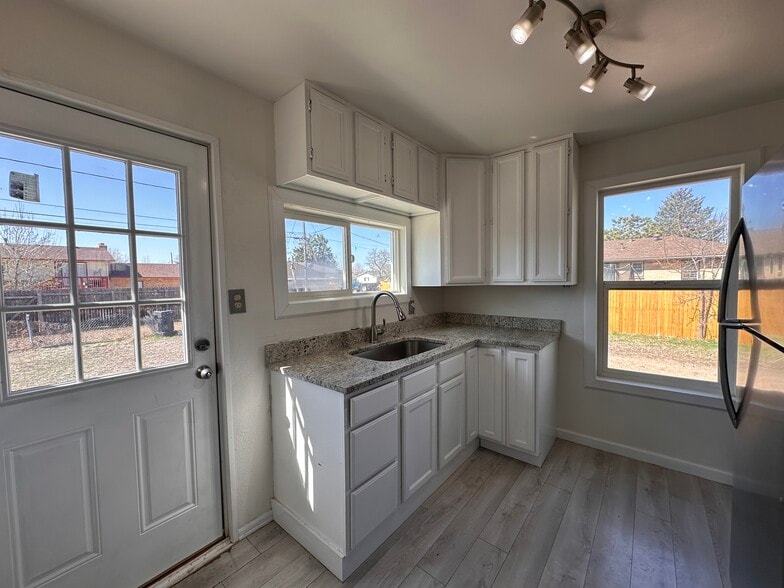 Kitchen - 1134 Brighton St