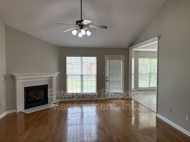 Building Photo - 11556 Milton Meadows Dr