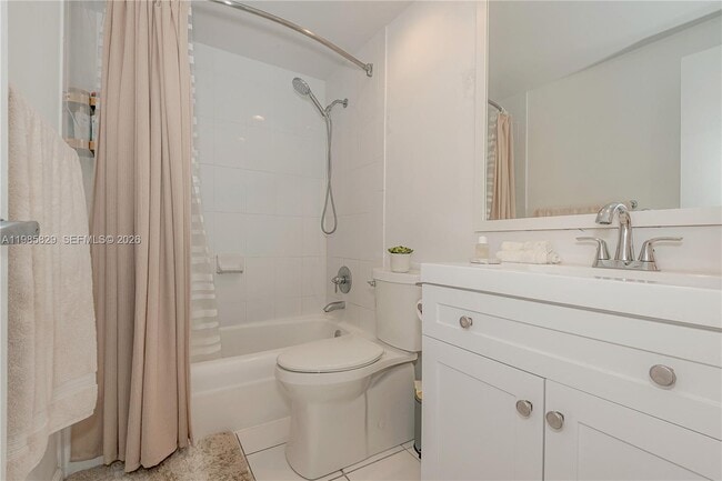 Building Photo - 3001 S Ocean Dr