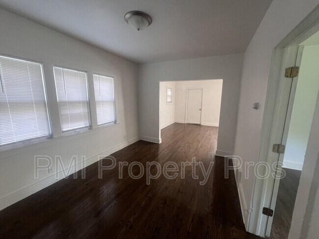 Building Photo - 3138 N 11th St