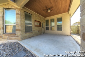 Building Photo - 511 Pecan Forest