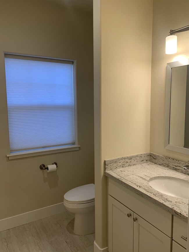 Building Photo - 3626 Aaron Dr