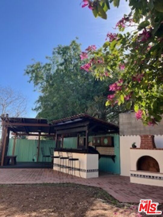 Building Photo - 8302 S Sepulveda Blvd