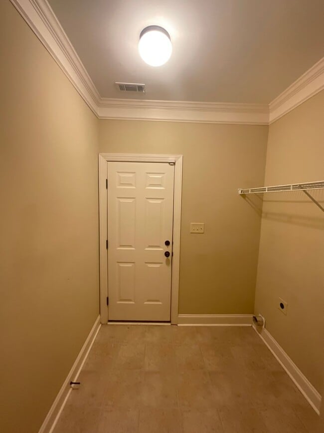 Building Photo - 5506 Dualwood Dr