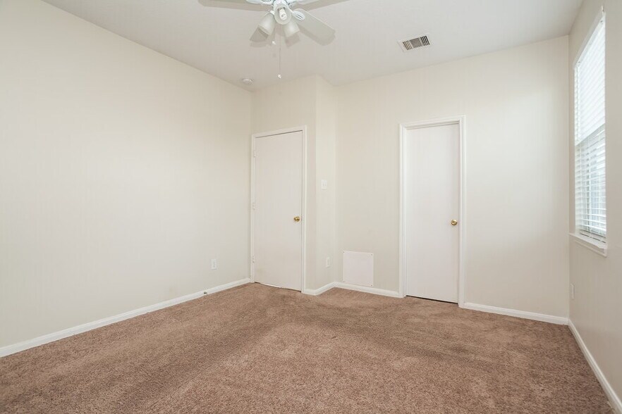 Building Photo - 4838 Montclair Hill Ln