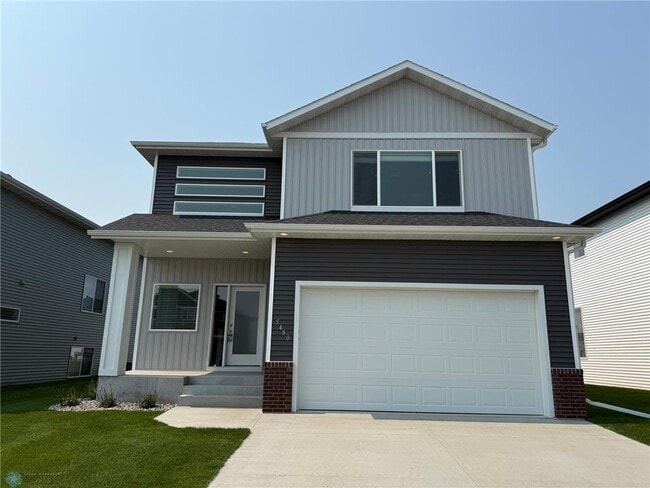 Building Photo - 5480 Lori Ln W